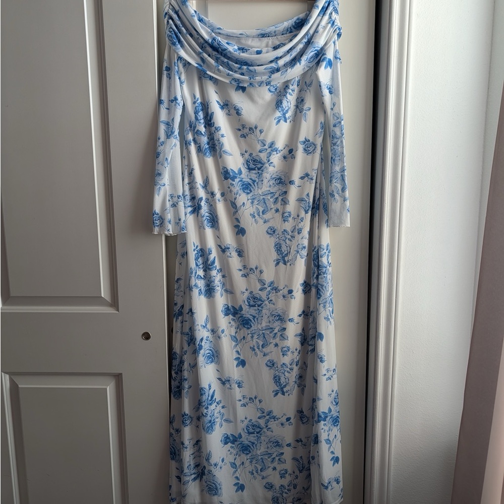 Amazon Blue and White Floral Long Sleeve Dress